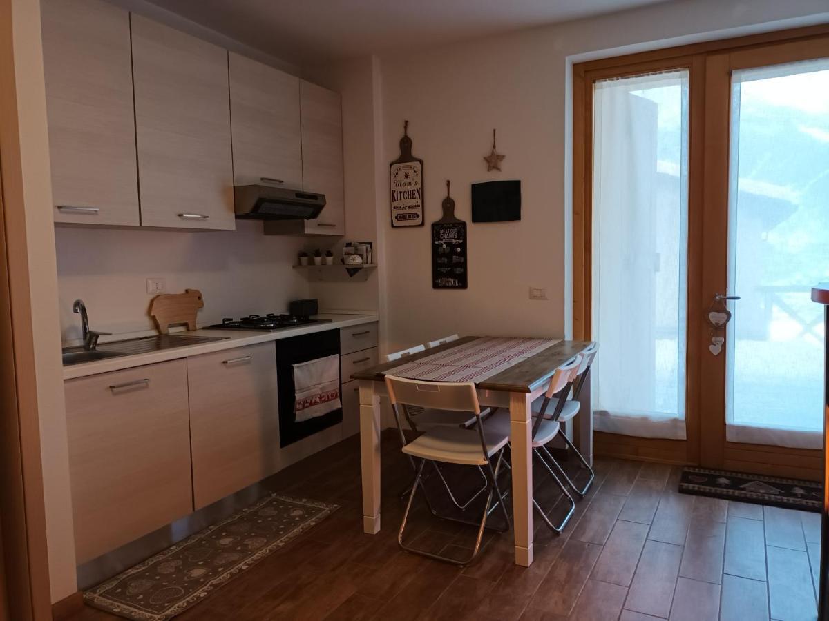 Grazioso Trilocale Con Ampia Terrazza Leilighet Chiesa in Valmalenco Eksteriør bilde