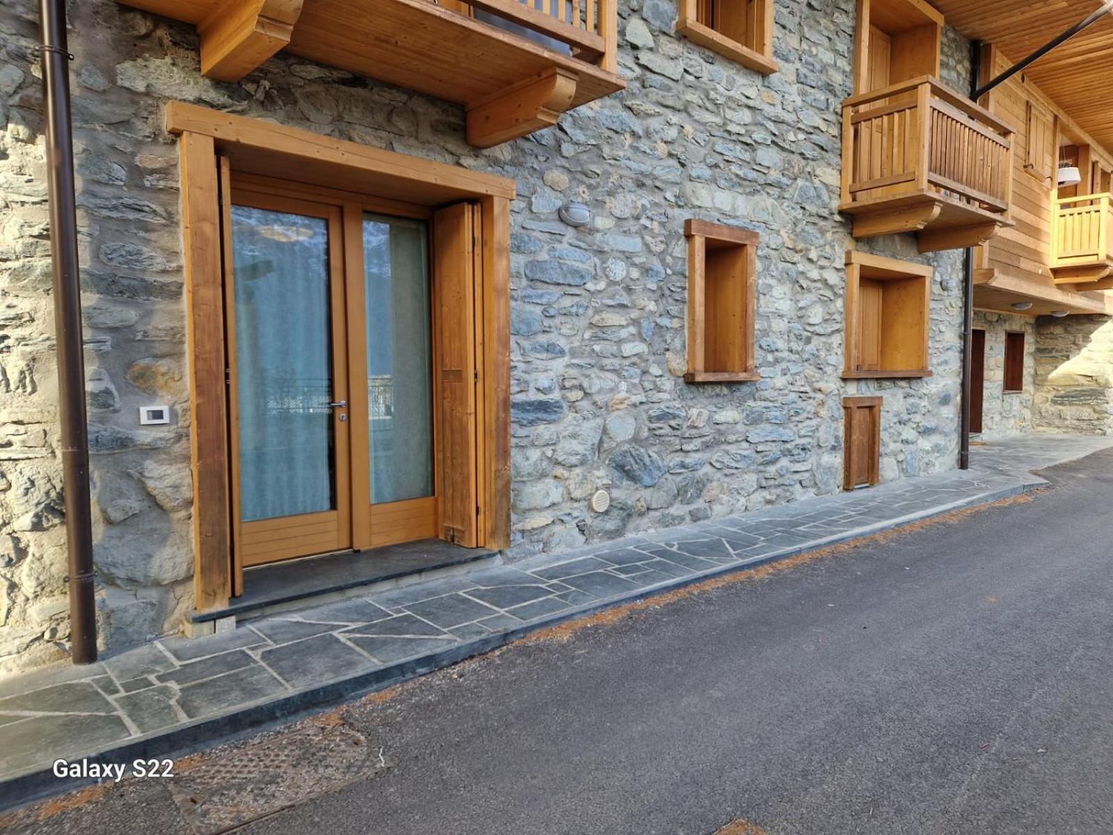 Grazioso Trilocale Con Ampia Terrazza Leilighet Chiesa in Valmalenco Eksteriør bilde