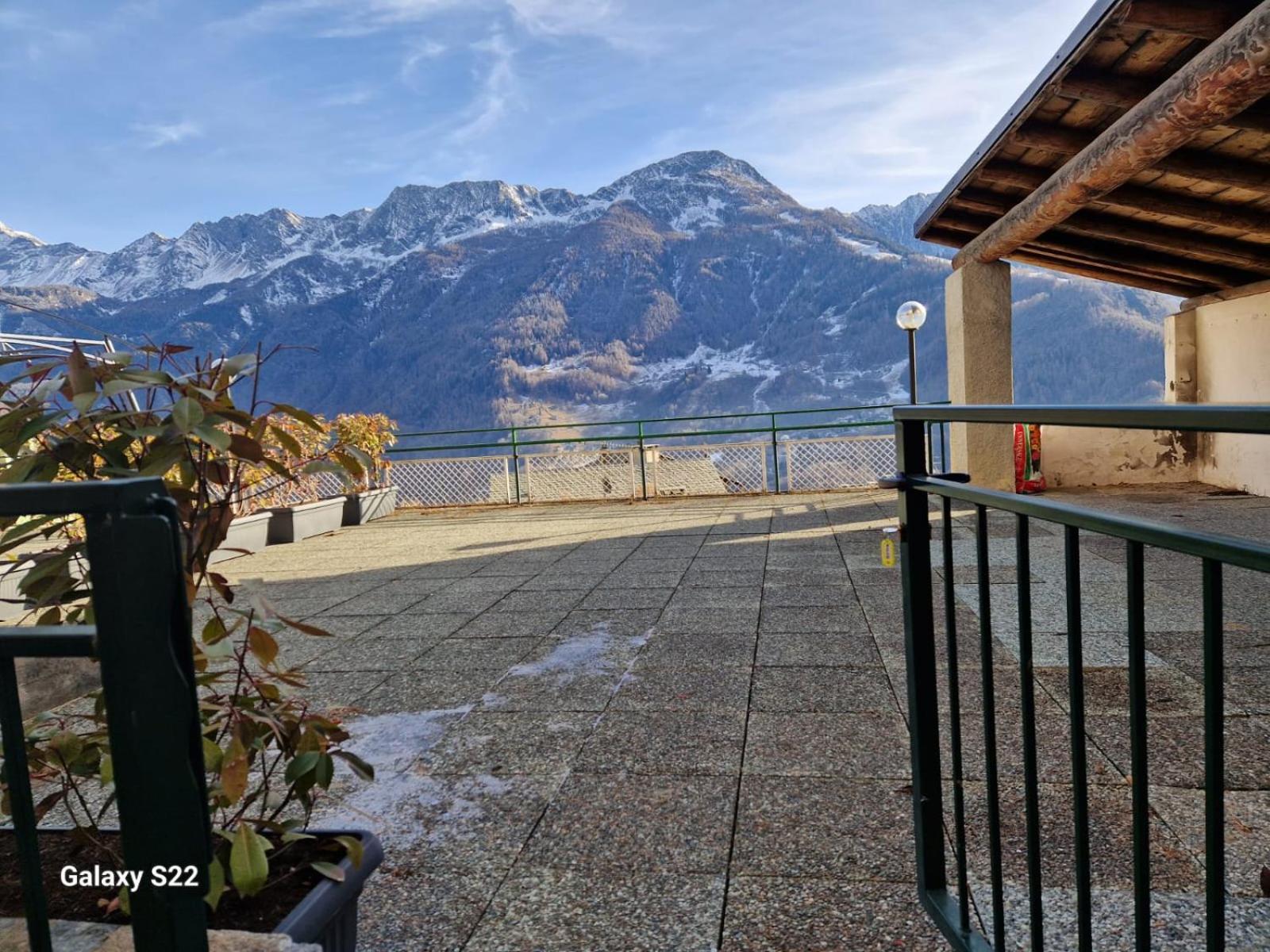 Grazioso Trilocale Con Ampia Terrazza Leilighet Chiesa in Valmalenco Eksteriør bilde
